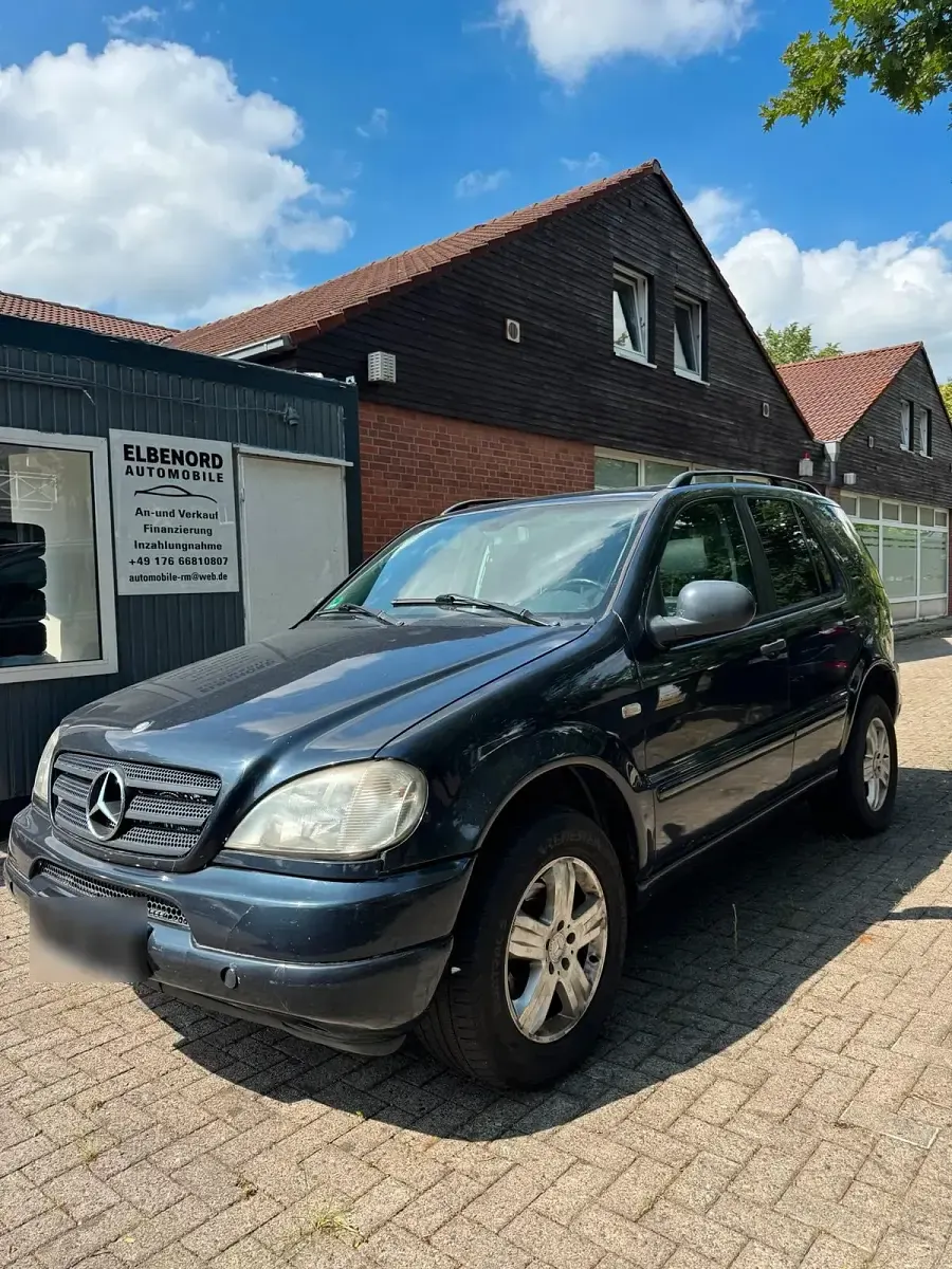 Gebraucht Mercedes ML320 218 PS (160 kW) 2001 Blau SUV
