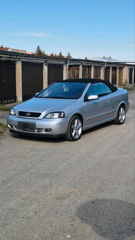Gebraucht Opel Astra Cabriolet 147 PS (108 kW) 2005 Silber Cabrio