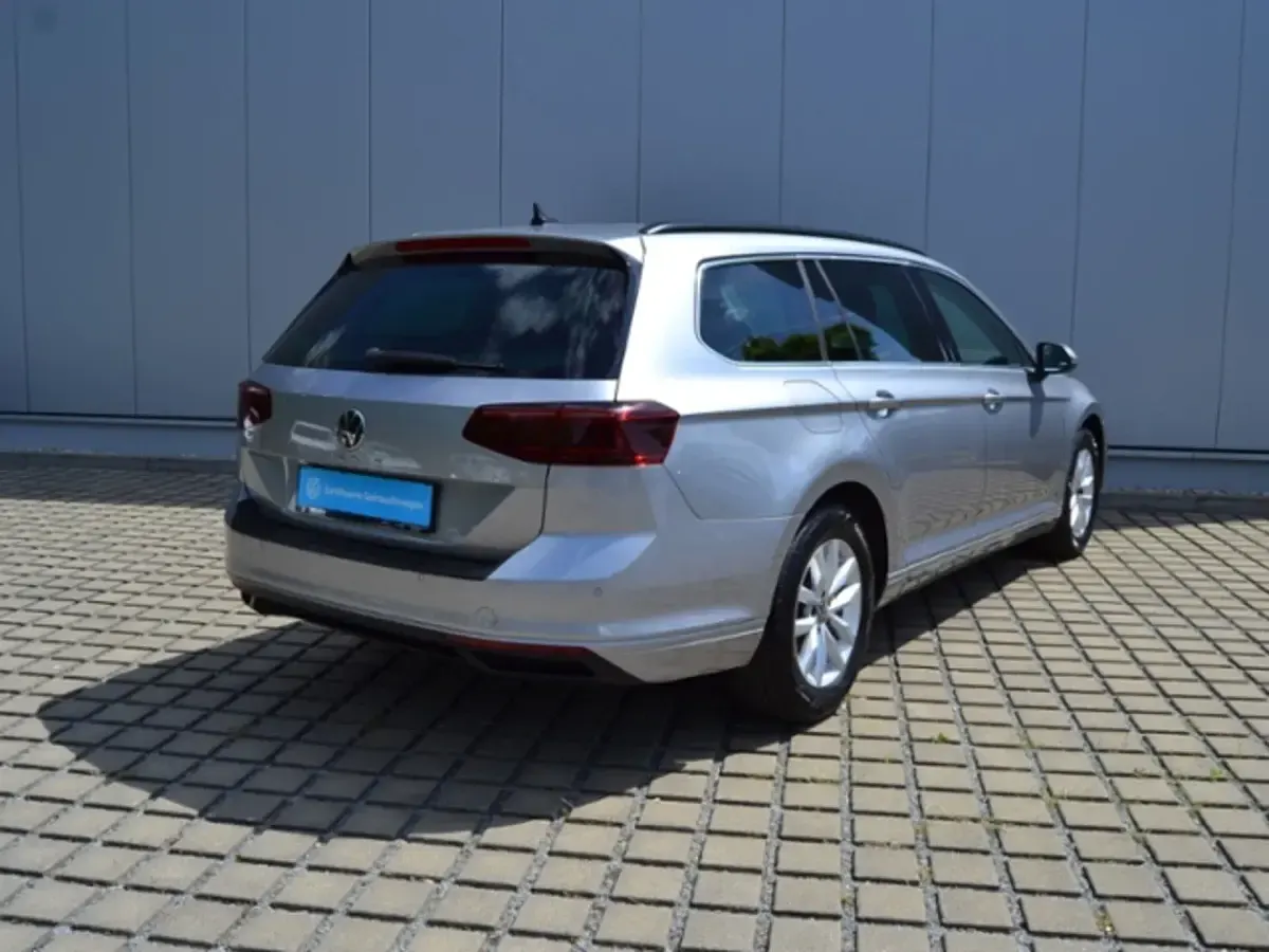 Gebraucht VW Passat IQ Drive 150 PS (110 kW) 2022 Kombi