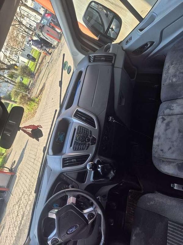 Gebraucht Ford Transit Basis 125 PS (91 kW) 2015 Grau Kombi