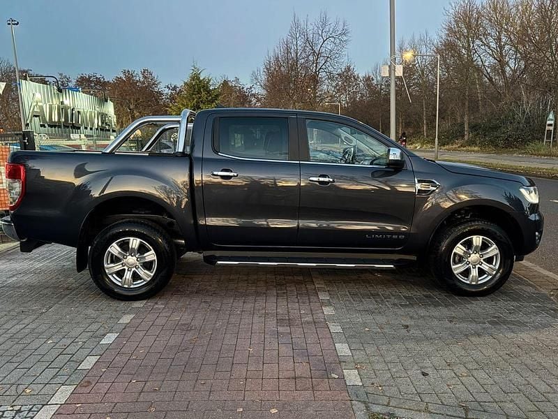 Gebraucht Ford Ranger Limited 170 PS (125 kW) 2021 Grau Abholung