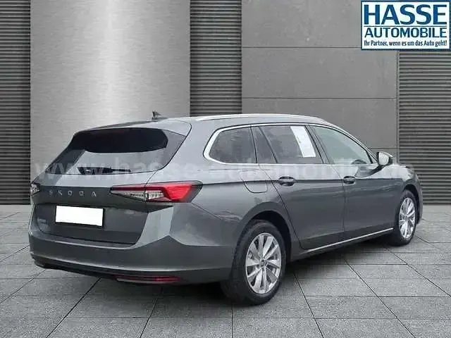 Ny Skoda Superb Selection 150 HK (110 kW) 2025 Grå Stationcar