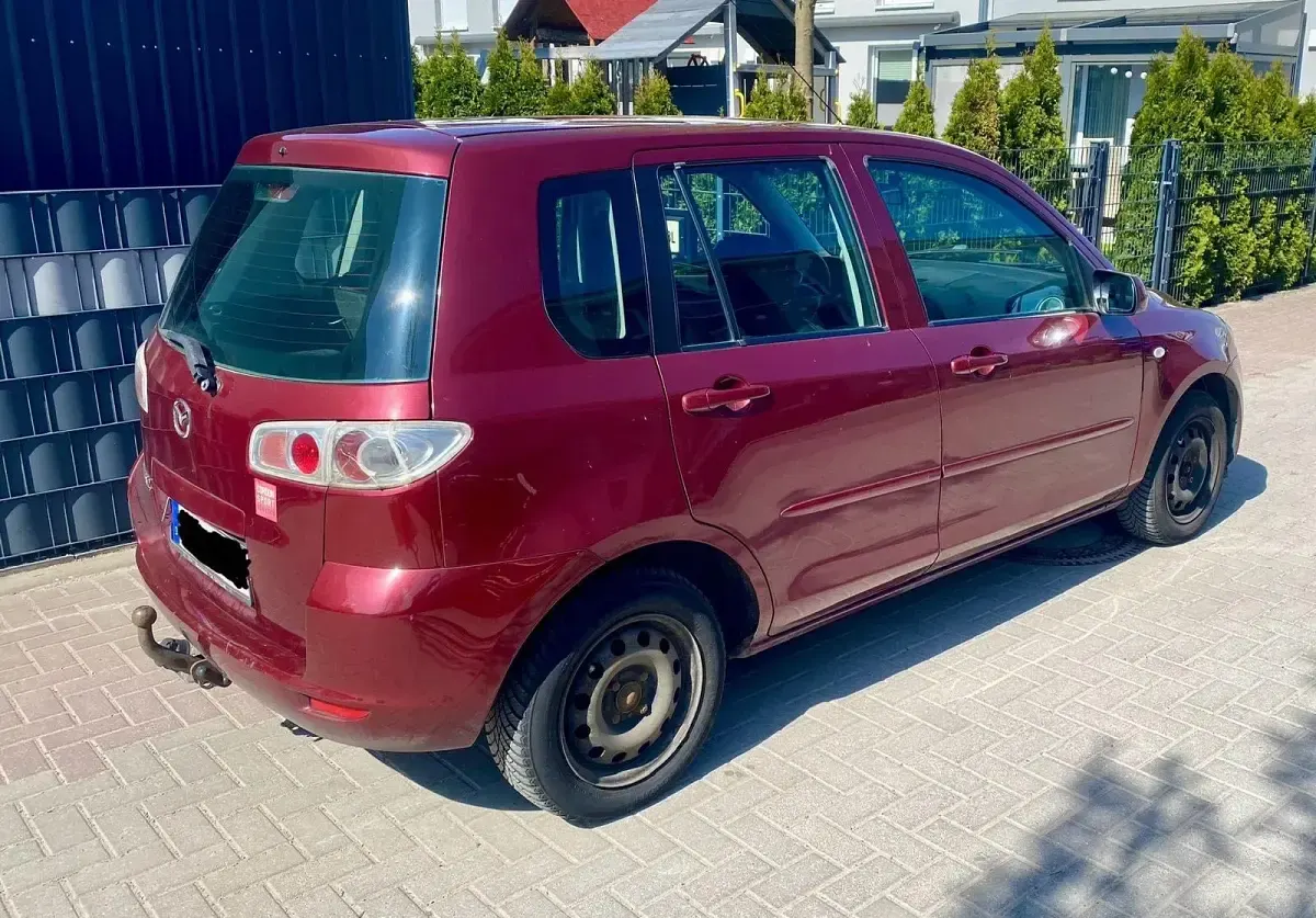 Usata Mazda 2 80 CV (58 kW) 2006 Viola Utilitaria