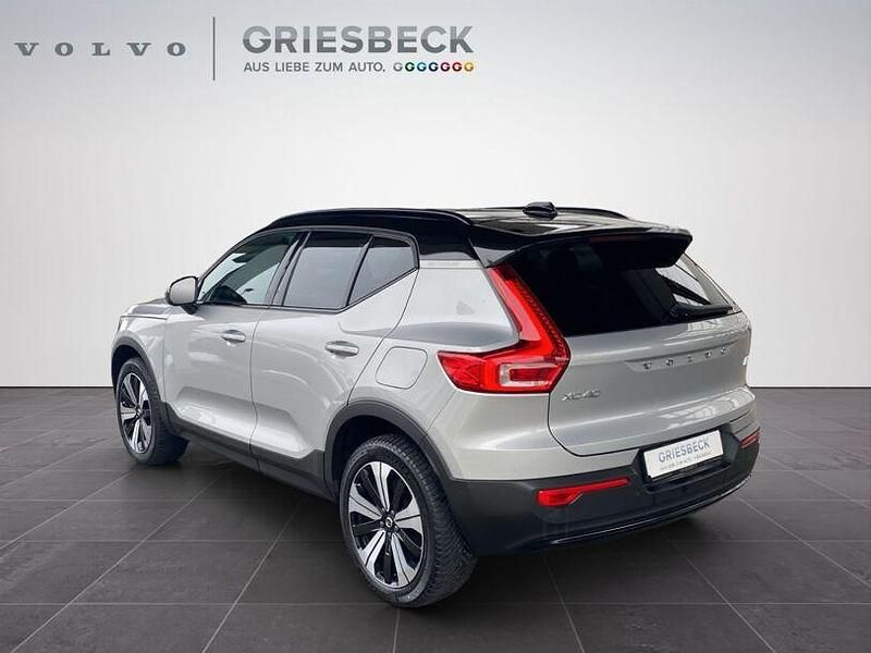 Gebraucht Volvo XC40 Plus 169 kW (231 PS) 2022 Silver dawn (metallic) SUV