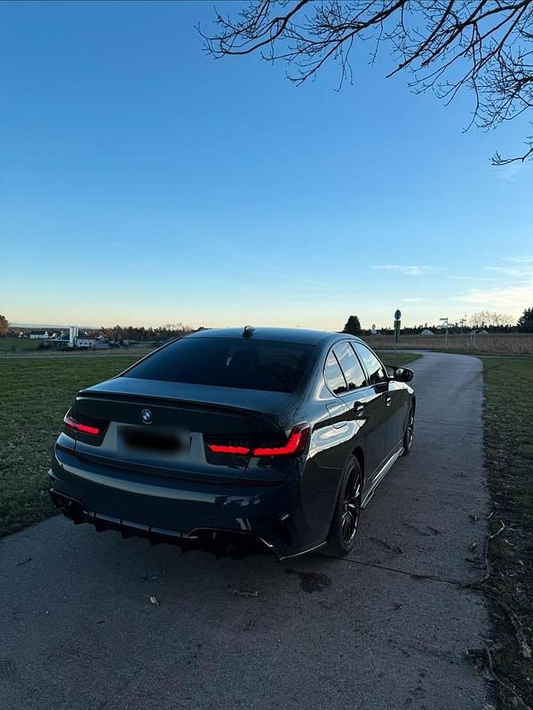 Gebraucht BMW 330e M Performance 292 PS (214 kW) 2019 Limousine