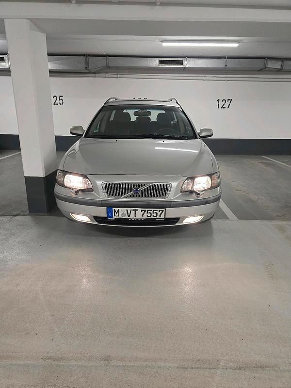 Gebraucht Volvo V70 200 PS (147 kW) 2001 Silber Kombi