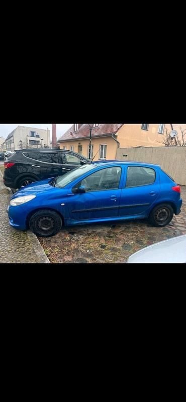 Gebraucht Peugeot 206 68 PS (50 kW) 2011 Blau Limousine