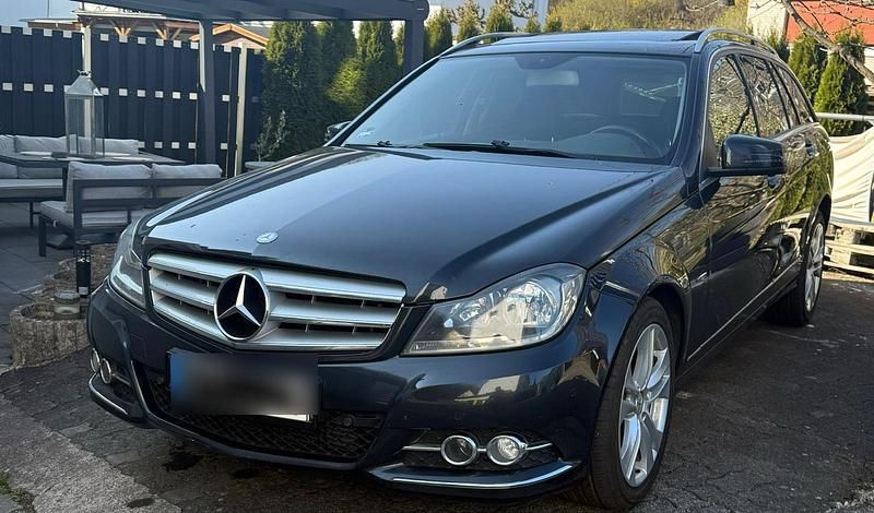 Schwarz Gebraucht 2012 Mercedes C220 Kombi | 5.250 € (Guter Preis) - Bild 1/4