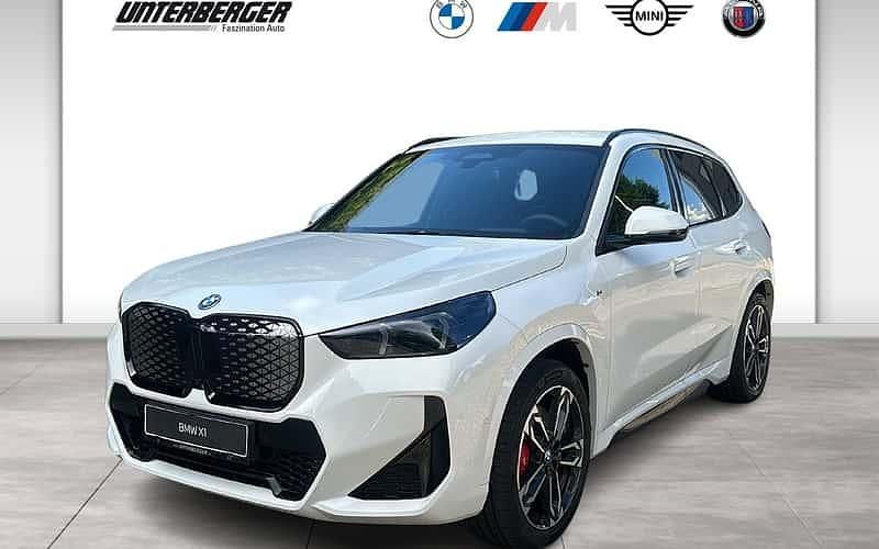 Weiß Neu 2025 BMW iX1 Luxury Line SUV | 54.990 € (Fairer Preis) - Bild 1/4