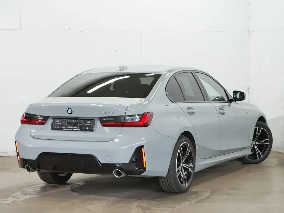 Gebraucht BMW 318 M Sport 150 PS (110 kW) 2025 M brooklyn grau Limousine