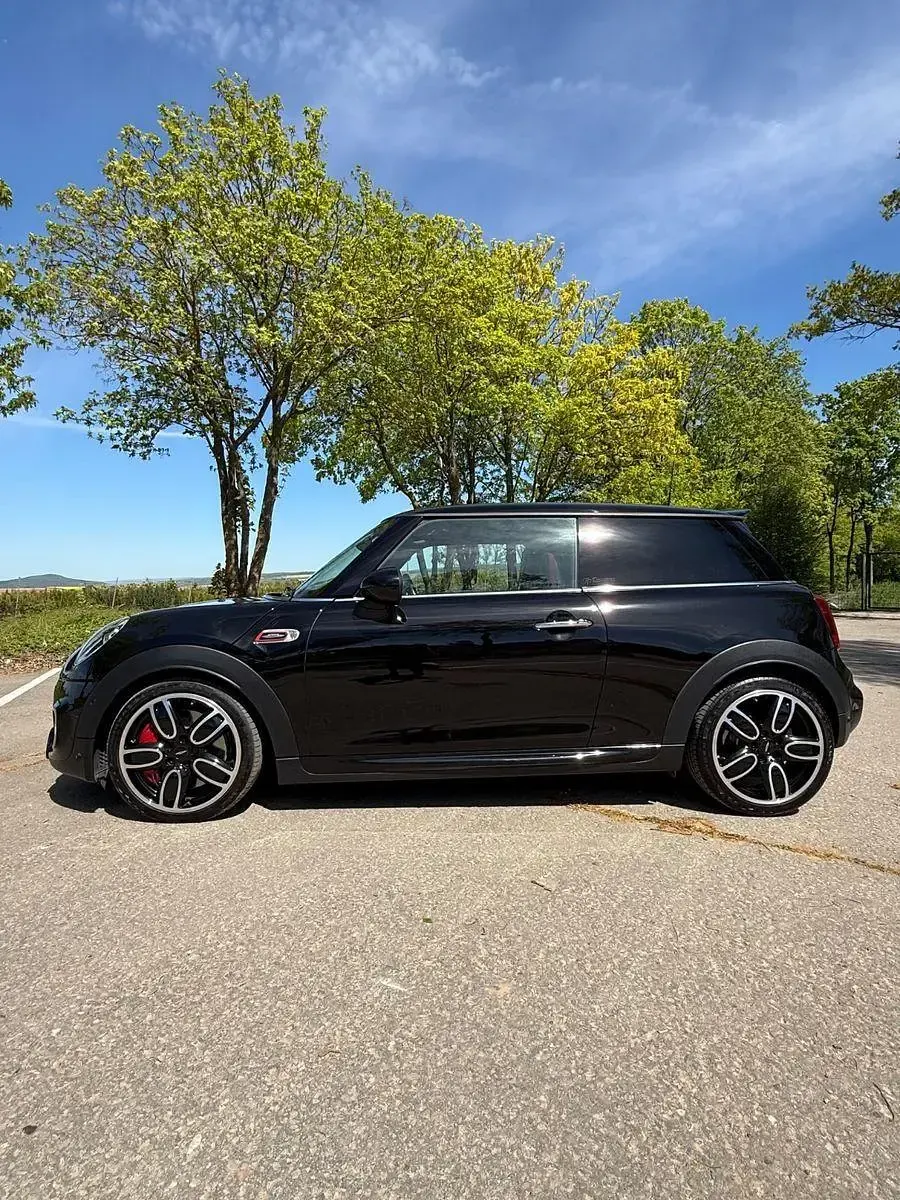 Second-hand Mini John Cooper Works 231 CP (169 kW) 2016 Negru Hatchback