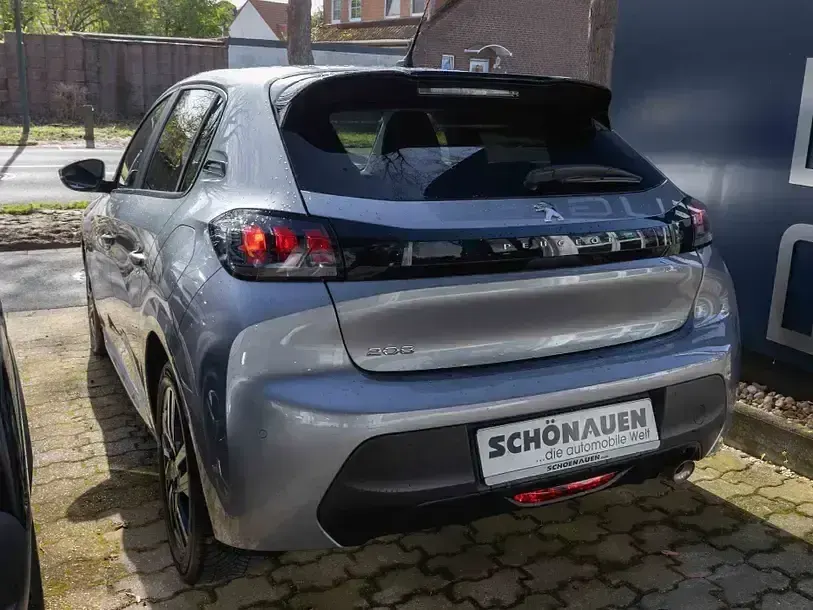 Gebraucht Peugeot 208 Active 101 PS (74 kW) 2024 Grau Kleinwagen