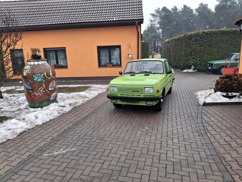 Grün Gebraucht 1986 Wartburg 353 Limousine | 2.500 € - Bild 1/4