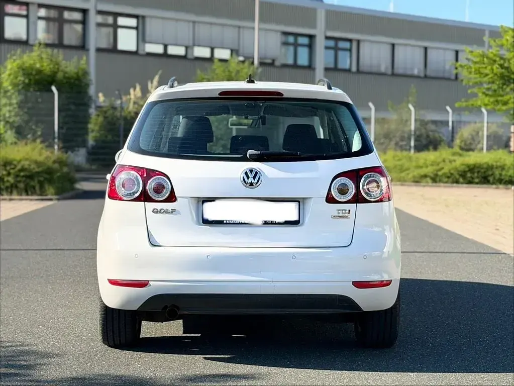 Używany VW Golf Plus Cross 105 KM (77 kW) 2011 Biały Minivan