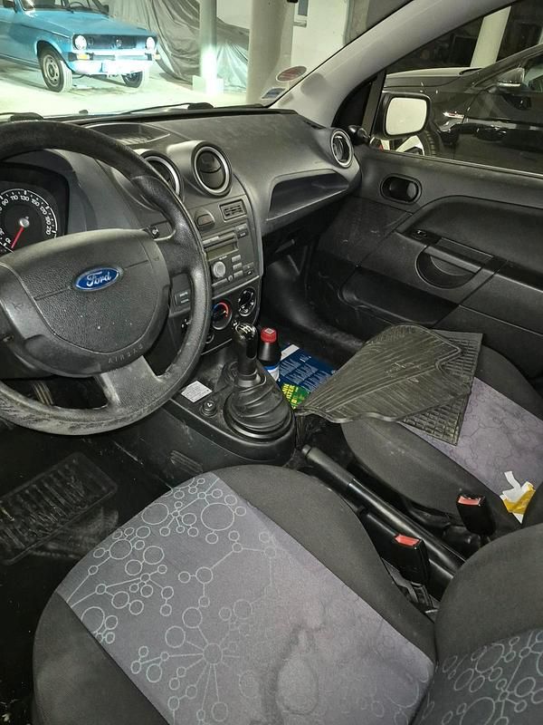 Gebraucht Ford Fiesta 86 PS (63 kW) 2006 Schwarz Kleinwagen