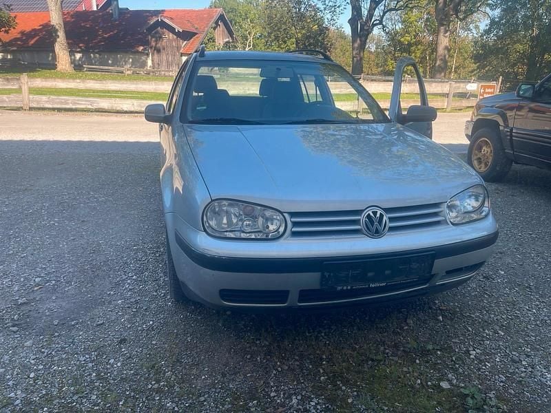 Silber Gebraucht 2000 VW Golf IV Kombi | 699 € (Superpreis) - Bild 1/4