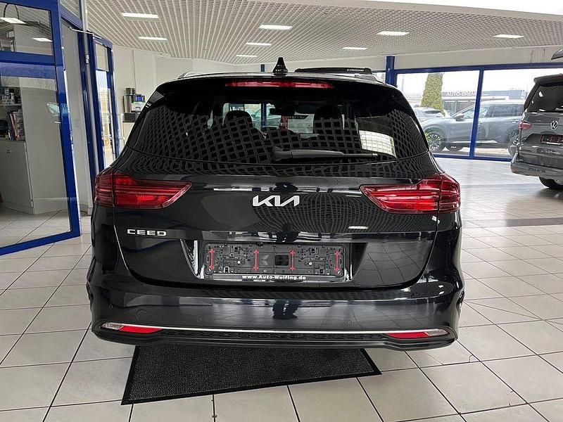 Gebraucht Kia Ceed Sportswagon Vision 140 PS (102 kW) 2025 Zilinaschwarz Kombi