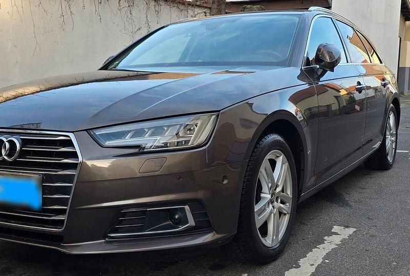 Gebraucht Audi A4 Ambiente 190 PS (139 kW) 2016 Braun Kombi