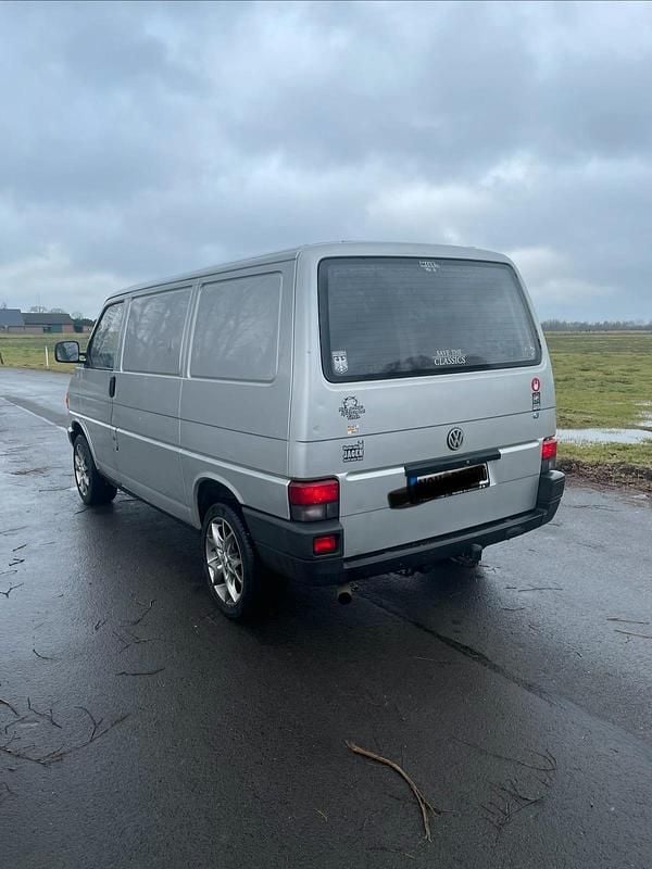 Gebraucht VW T4 77 PS (56 kW) 1995 Silber Van