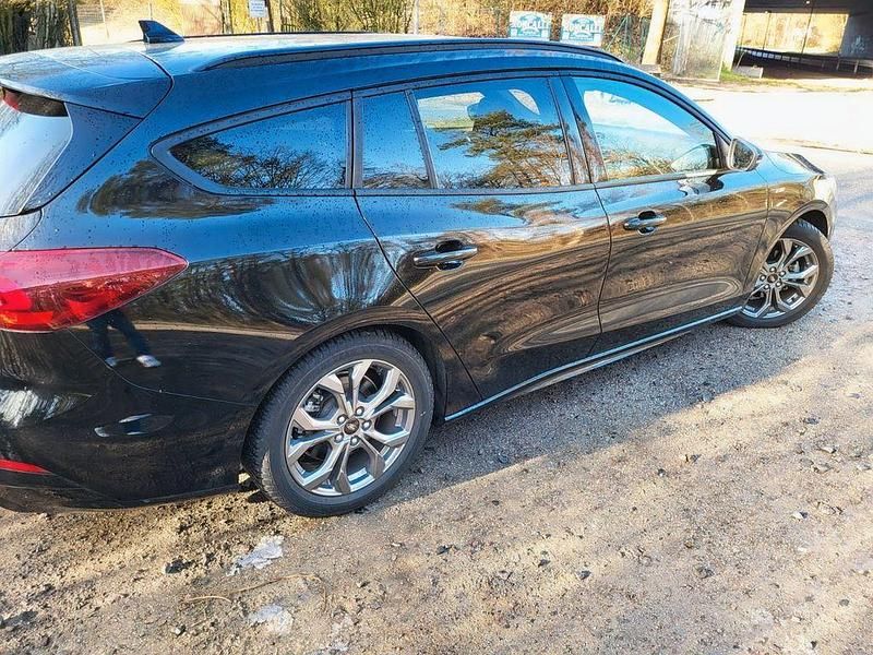 Gebraucht Ford Focus ST-Line 155 PS (114 kW) 2023 Schwarz Kombi
