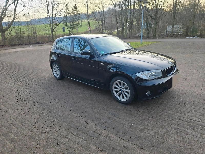 Gebraucht BMW 120 150 PS (110 kW) 2005 Schwarz Kleinwagen