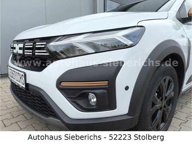 Neu Dacia Sandero Extreme 101 PS (74 kW) 2025 Weiß Limousine