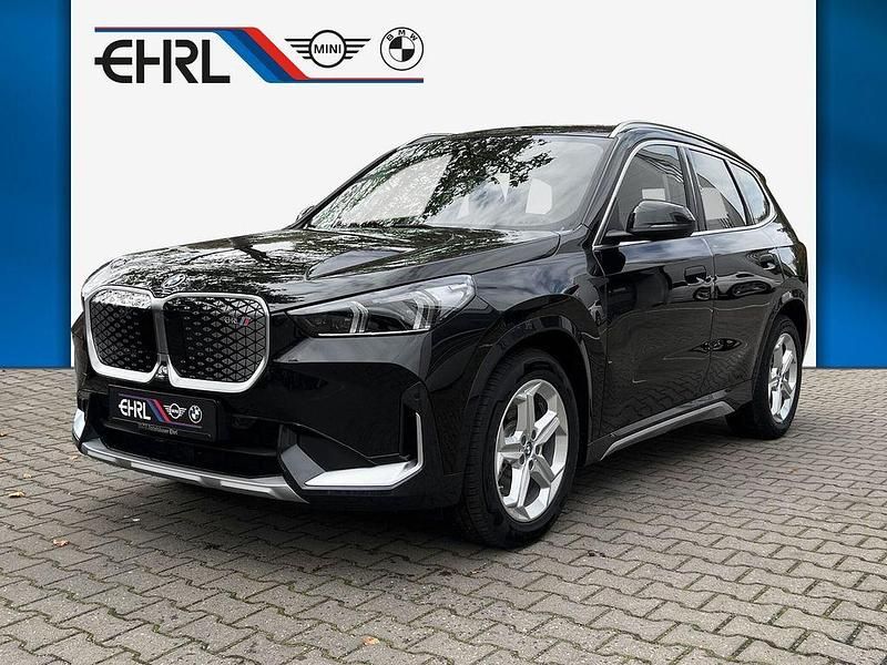Neu BMW iX1 xLine 230 kW (313 PS) 2025 Schwarz SUV