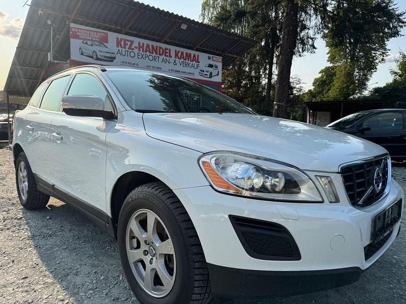 Weiß Gebraucht 2012 Volvo XC60 Momentum SUV | 11.999 € (Fairer Preis) - Bild 1/4