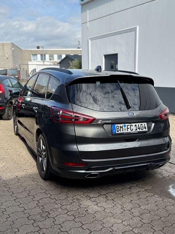 Grau Gebraucht 2021 Ford S-MAX ST-Line Van / Kleinbus | 29.999 € (Etwas zu teuer) - Bild 1/4