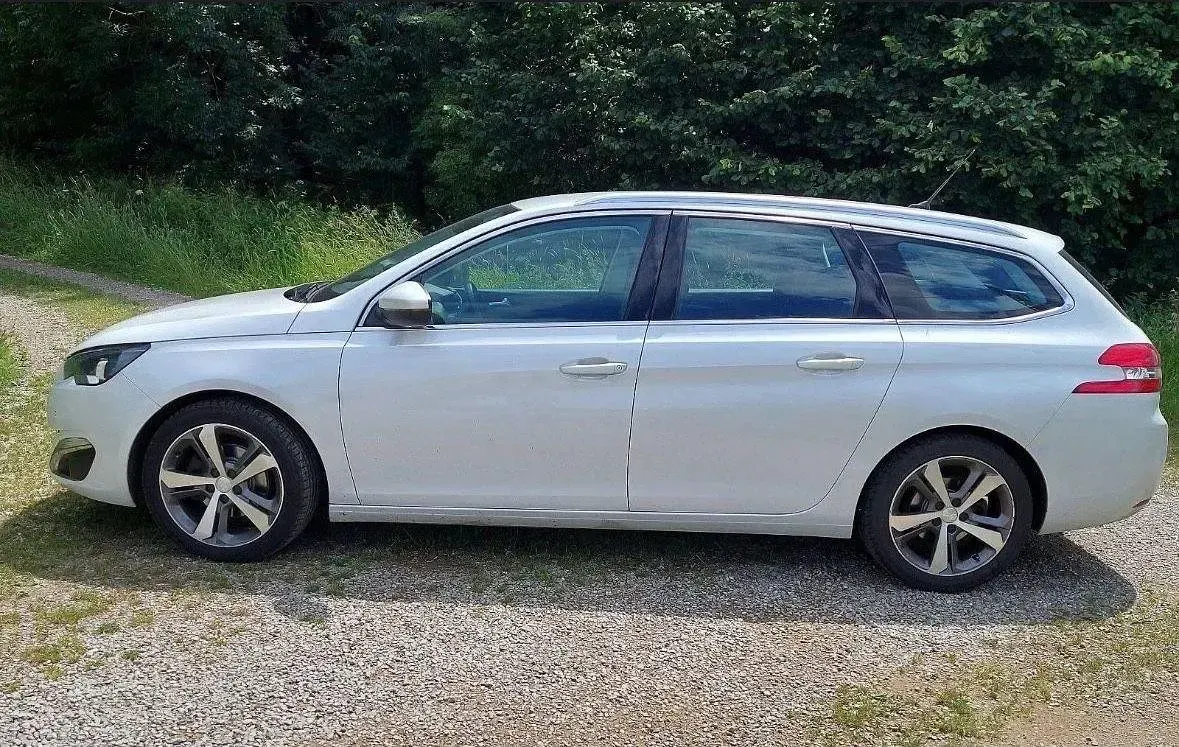 Gebraucht Peugeot 308 SW Allure 97 PS (71 kW) 2015 Weiß Kombi