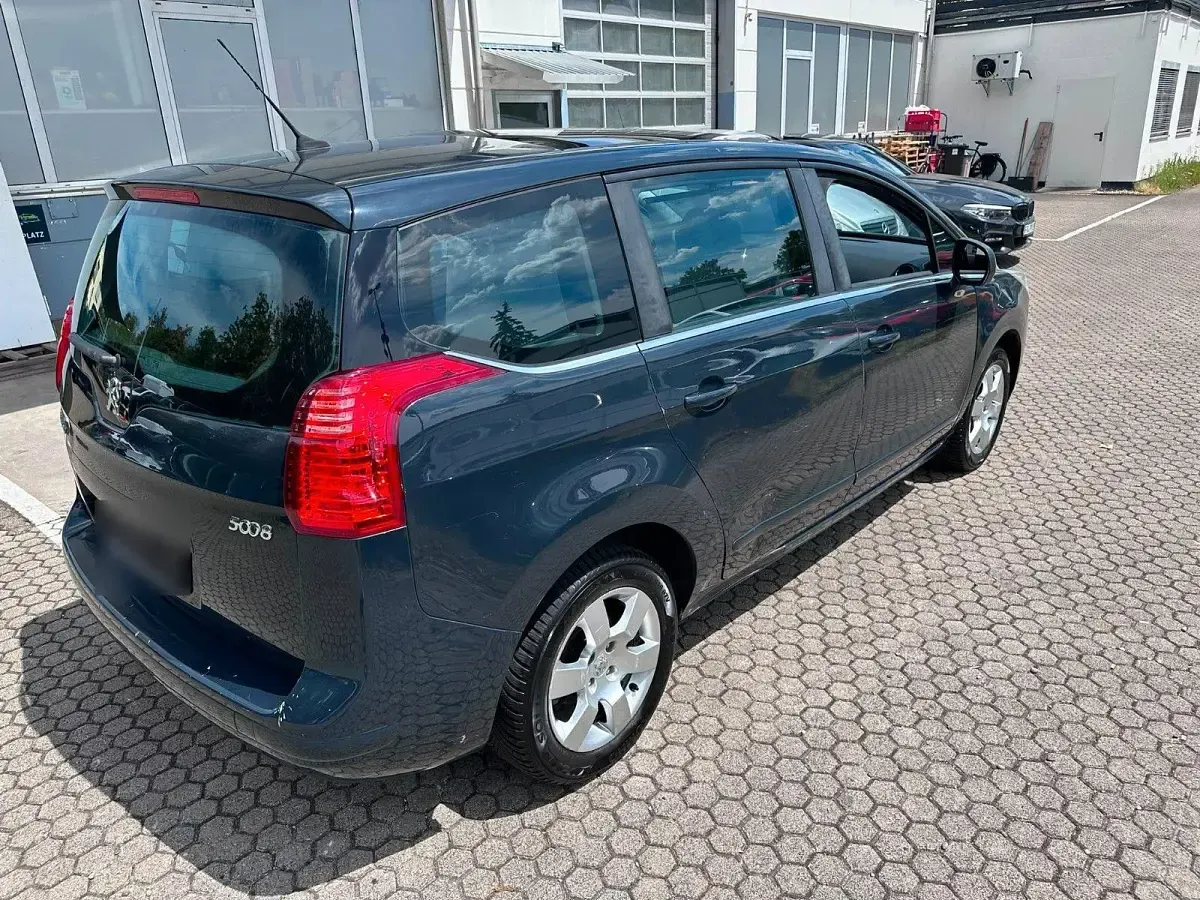 Gebraucht Peugeot 5008 Premium 111 PS (81 kW) 2010 Blau Van / Kleinbus