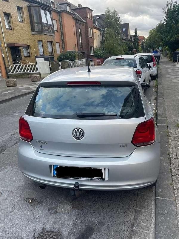 Silber Gebraucht 2011 VW Polo Limousine | 3.800 € (Guter Preis) - Bild 1/4