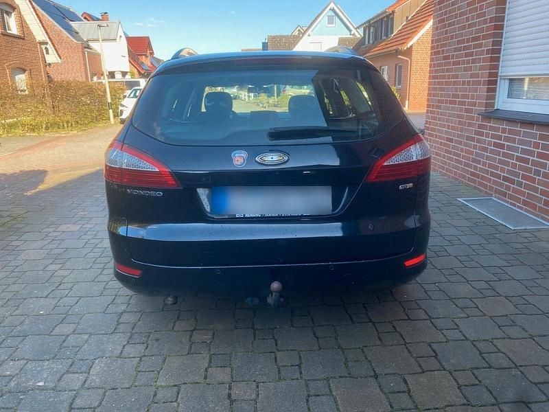 Gebraucht Ford Mondeo 140 PS (102 kW) 2009 Schwarz Kombi