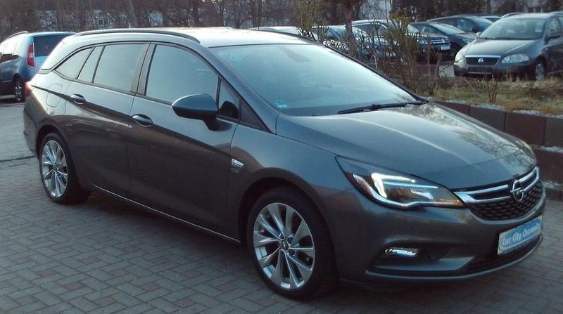 Gebraucht Opel Astra Edition 110 PS (80 kW) 2019 Silber Kombi