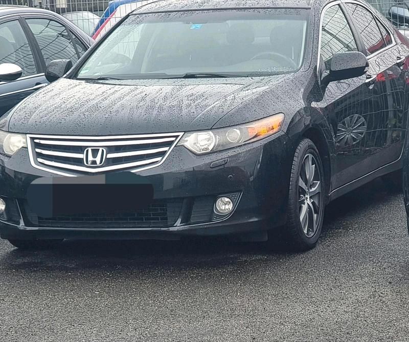 Schwarz Gebraucht 2009 Honda Accord Limousine | 5.700 € (Fairer Preis) - Bild 1/4