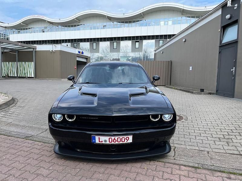 Używany Dodge Challenger SXT 309 KM (227 kW) 2015 Czarny Coupe