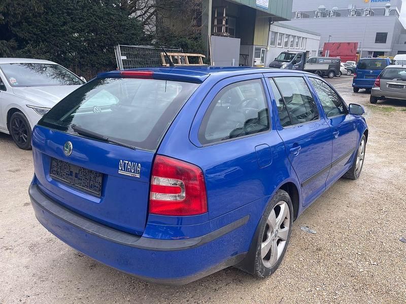 Gebraucht Skoda Octavia Ambiente 140 PS (102 kW) 2006 Blau Kombi
