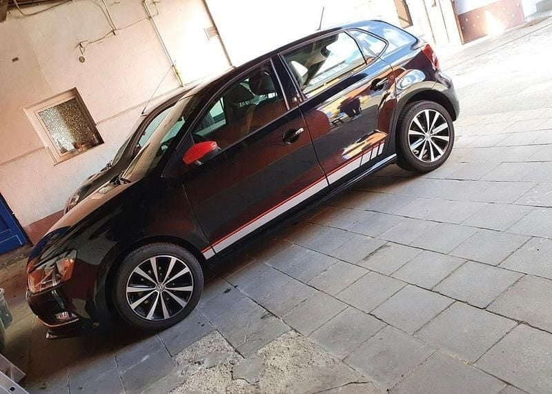 Schwarz Gebraucht 2017 VW Polo Beats Limousine | 8.150 € (Superpreis) - Bild 1/4