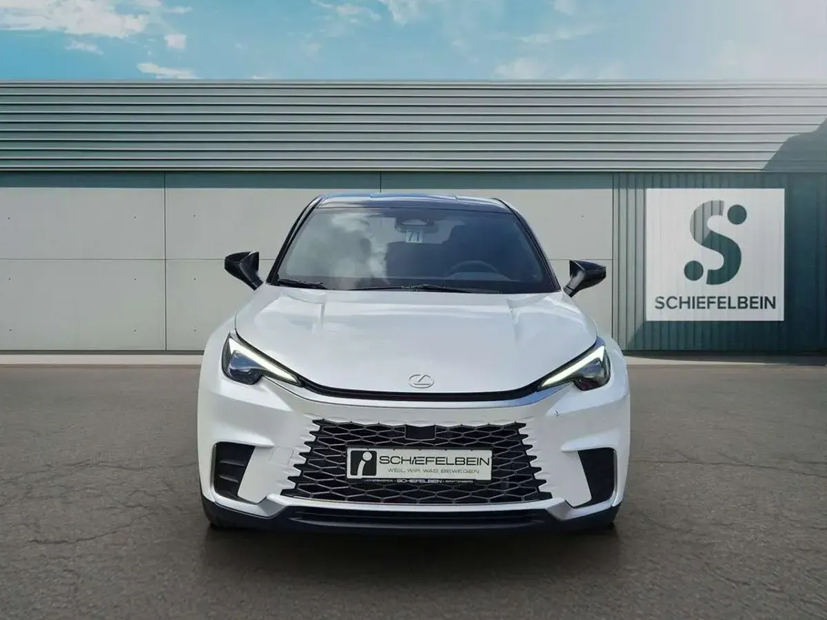 Neu Lexus LBX 136 PS (100 kW) 2026 Manhattangrau SUV