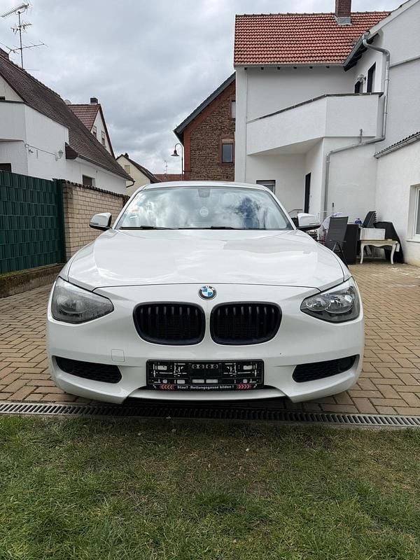 Gebraucht BMW 116 136 PS (100 kW) 2012 Weiß Kleinwagen