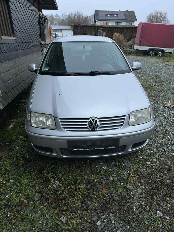 Grau Gebraucht 2001 VW Polo Kleinwagen | 500 € (Guter Preis) - Bild 1/4