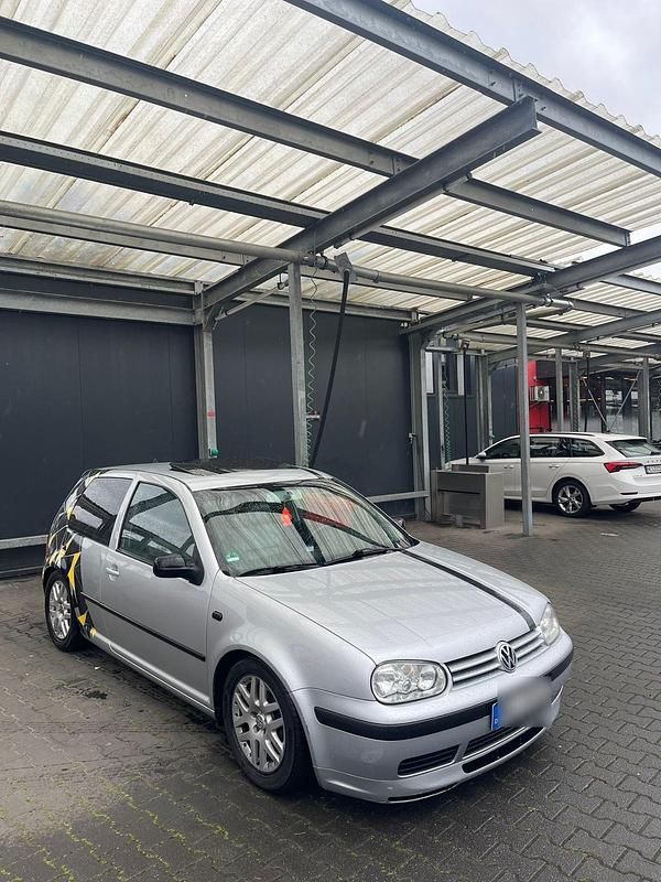 Gebraucht VW Golf IV 101 PS (74 kW) 2001 Silber Kleinwagen