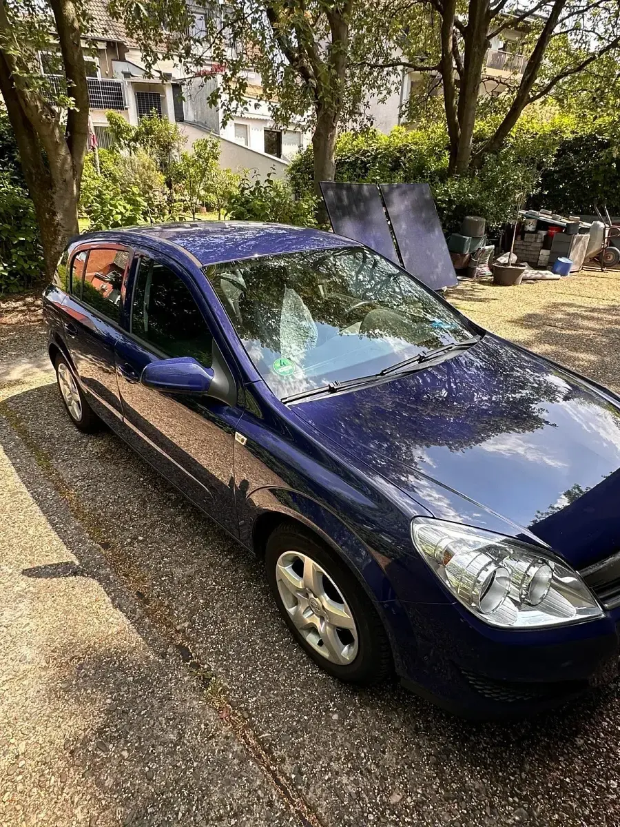 Gebraucht Opel Astra 140 PS (102 kW) 2008 Blau Kleinwagen