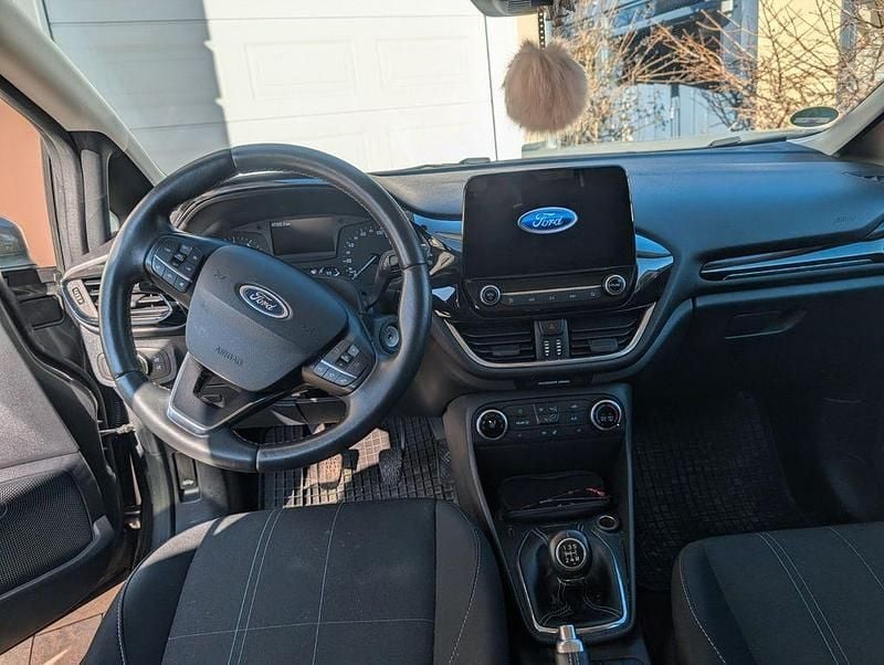 Gebraucht Ford Fiesta Cool & Connect 75 PS (55 kW) 2020 Grau Kleinwagen