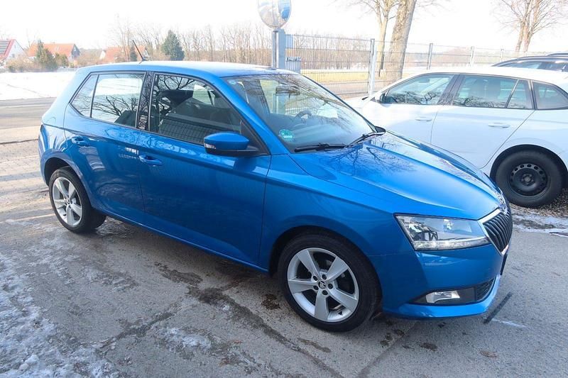 Gebraucht Skoda Fabia Cool Plus 75 PS (55 kW) 2019 Blau Kleinwagen