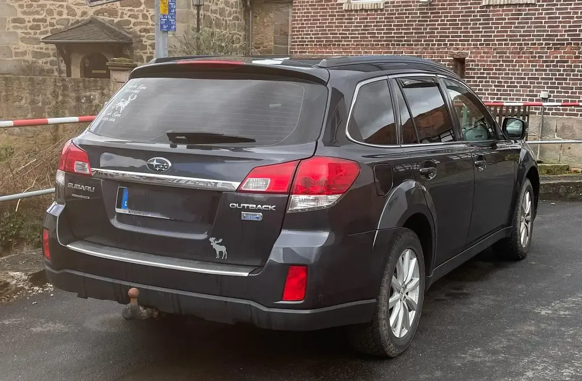 Gebraucht Subaru Outback 150 PS (110 kW) 2013 Grün Kombi
