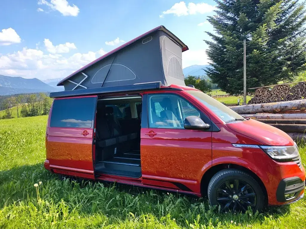 Gebraucht VW California California 150 PS (110 kW) 2023 Rot Van
