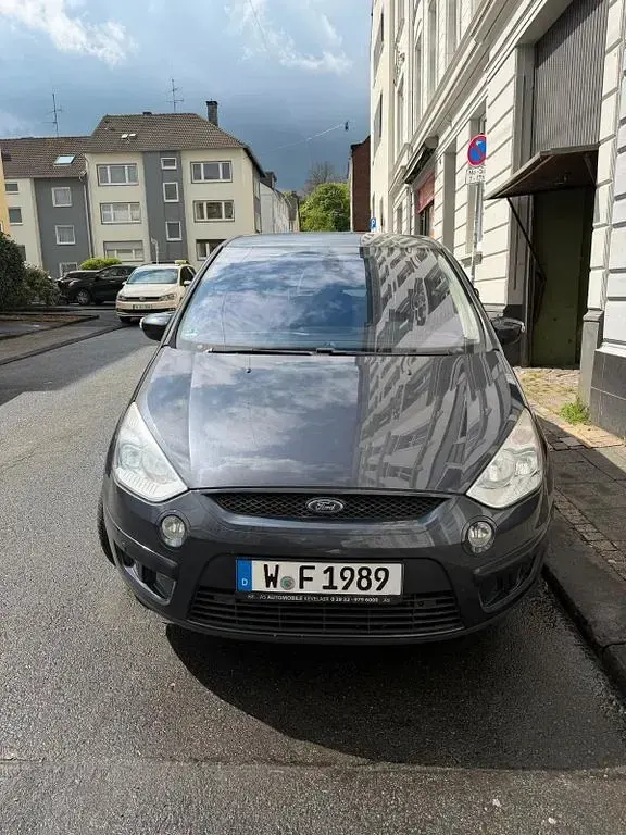 Second-hand Ford S-MAX S 160 CP (117 kW) 2009 Albastru Monovolum