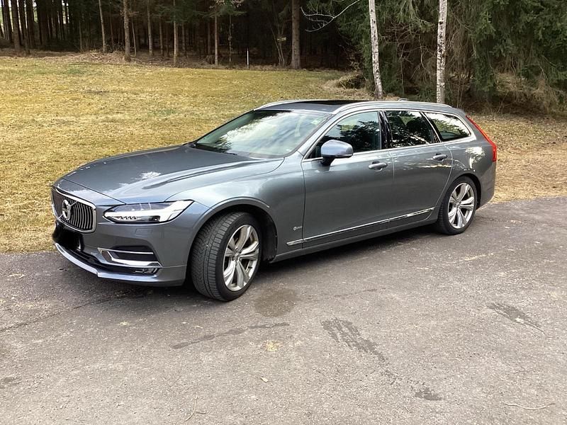 Grau Gebraucht 2018 Volvo V90 Inscription Kombi | 23.500 € - Bild 1/4