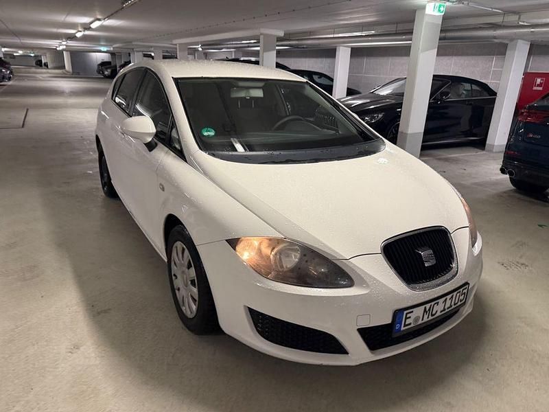Second-hand Seat Leon 105 CP (77 kW) 2010 Alb Hatchback